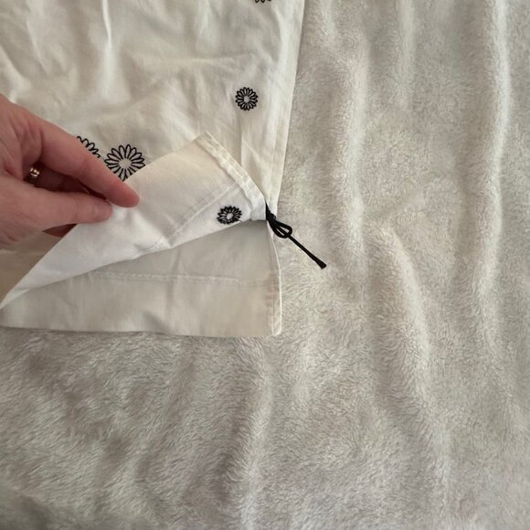 Ann Trinity White Cotton Blend Embroidered Capri Size 16 - Picture 8 of 13